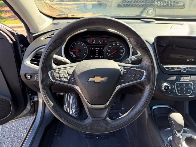 Used 2024 Chevrolet Malibu LT FWD image 18