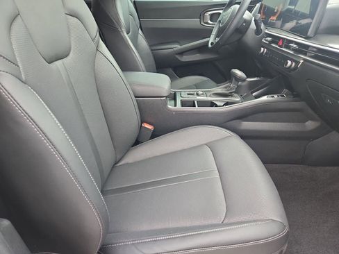 Certified 2025 Kia Sorento S image 20