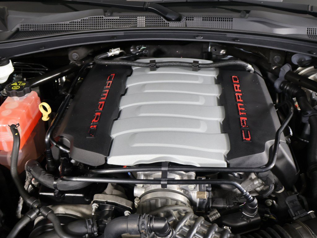 Used 2021 Chevrolet Camaro SS RWD image 13