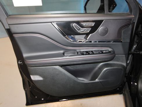 New 2026 Lincoln Corsair Grand Touring image 4