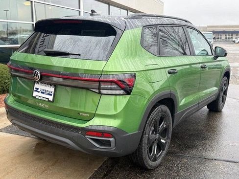 New 2026 Volkswagen Taos SE AWD/4WD image 3