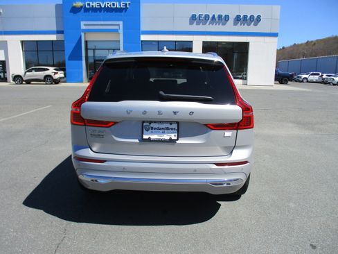Used 2022 Volvo XC60 T8 Inscription w/ Advanced Package AWD/4WD image 6