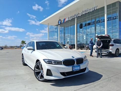 Used 2024 BMW 330e w/ Convenience Package RWD image 1