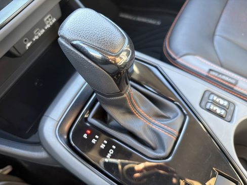 Certified 2024 Subaru Crosstrek 2.5i Limited w/ Crosstrek Mirror Package image 22