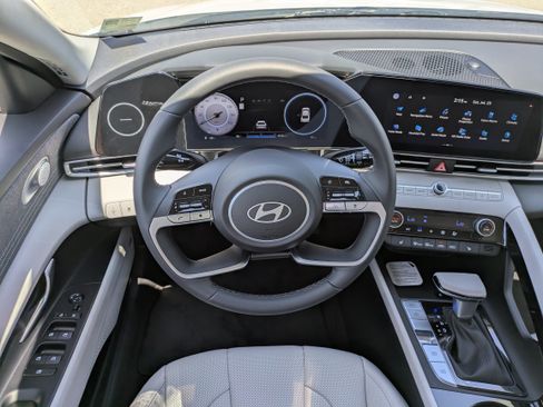 New 2026 Hyundai Elantra Limited FWD image 13