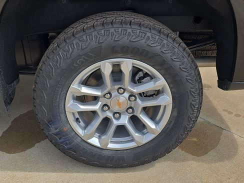 New 2026 Chevrolet Silverado 1500 LT AWD/4WD image 32