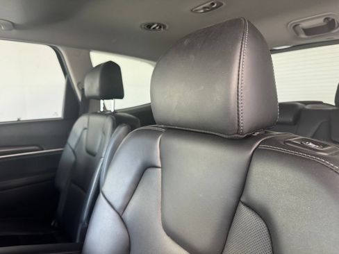 Used 2024 Kia Telluride S w/ S Sunroof Package FWD image 11