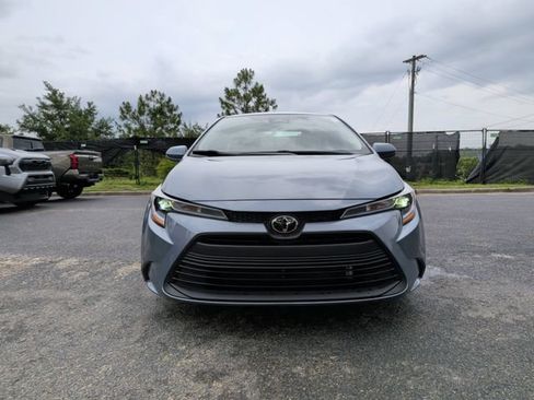 Used 2025 Toyota Corolla LE w/ LE Premium Package FWD image 9