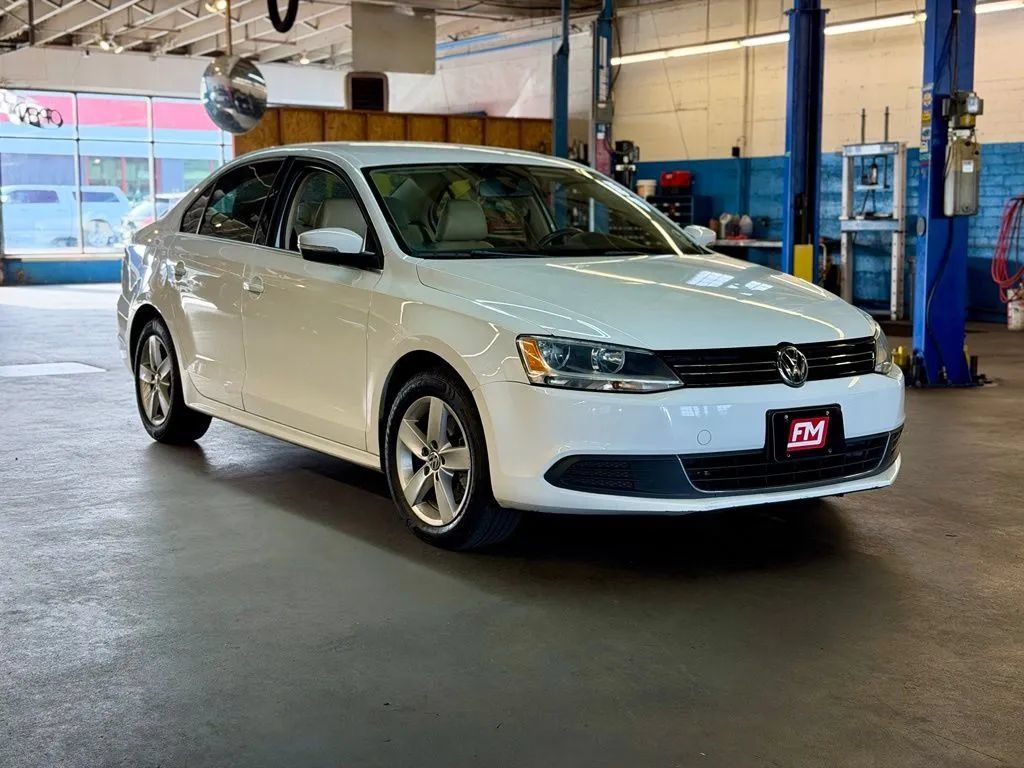Used 2014 Volkswagen Jetta TDI FWD image 4