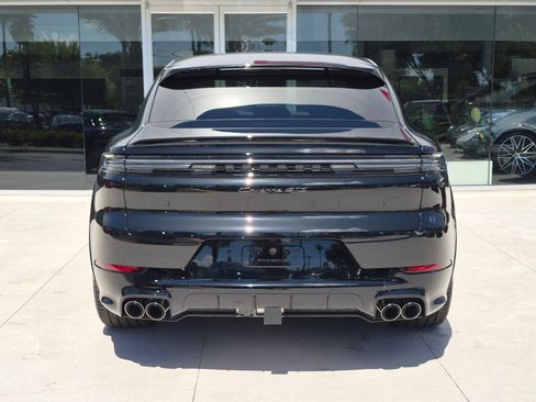 New 2026 Porsche Cayenne GTS AWD/4WD image 11