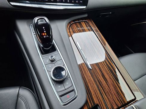 Used 2023 Cadillac Escalade ESV Luxury RWD image 14