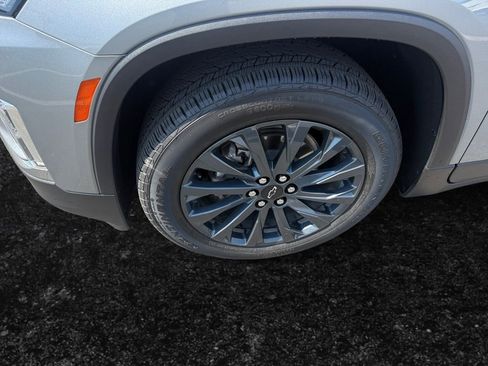 Certified 2023 Chevrolet Traverse RS w/ LPO, Floor Liner Package image 9