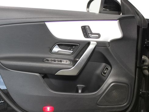 Used 2025 Mercedes-Benz CLA 250 4MATIC image 8