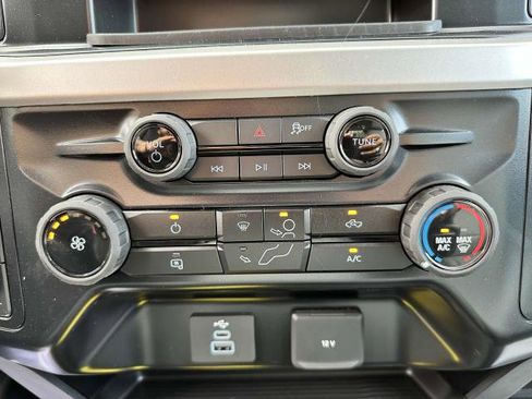 New 2025 Ford F550 4x4 SuperCab Super Duty image 24