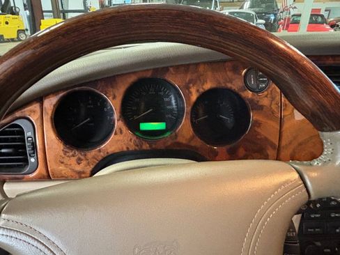 Used 1998 Jaguar XK8 Convertible RWD image 34