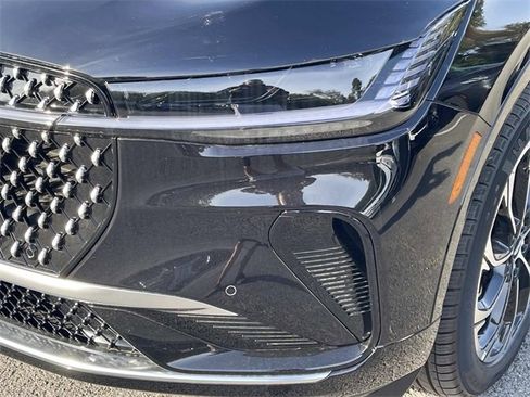 New 2026 Lincoln Nautilus Reserve image 9