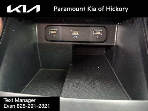Used 2023 Kia Sorento LX image 29