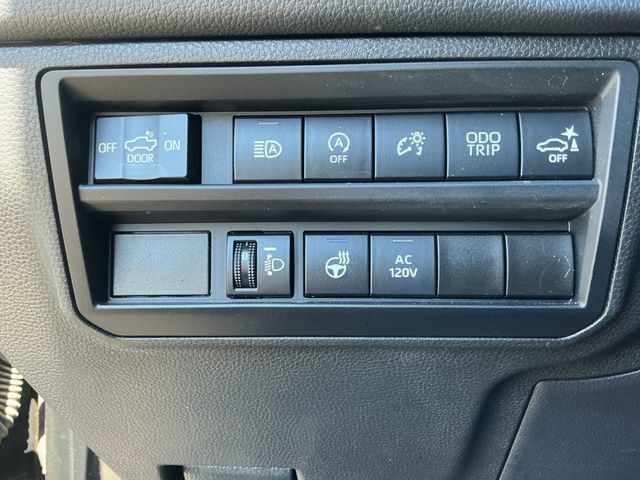 Used 2022 Toyota Tundra Limited AWD/4WD image 30