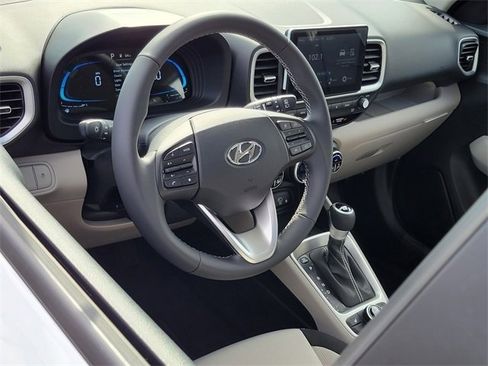 New 2026 Hyundai Venue SEL image 3