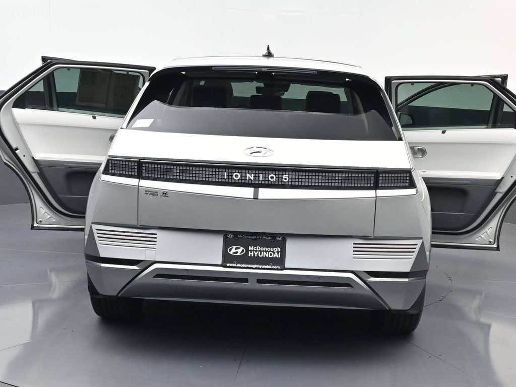 Certified 2024 Hyundai Ioniq 5 Limited RWD image 31