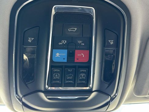 Used 2021 Jeep Grand Cherokee L Limited image 30