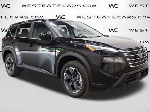 Used 2024 Nissan Rogue SV FWD image 2