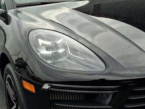 Certified 2021 Porsche Macan Turbo AWD/4WD image 11