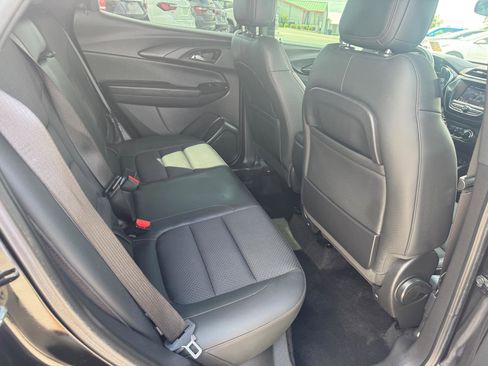 Used 2022 Chevrolet TrailBlazer RS FWD image 11