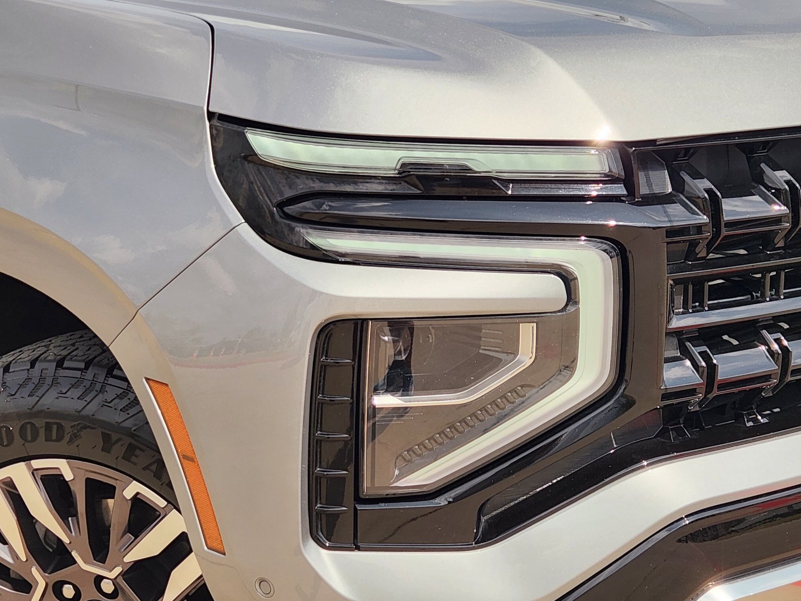 Certified 2025 Chevrolet Tahoe Z71 AWD/4WD image 11
