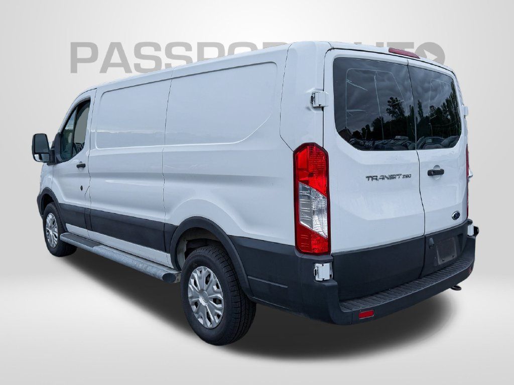 Used 2019 Ford Transit 250 130 Low Roof w/ Exterior Upgrade Package RWD image 3