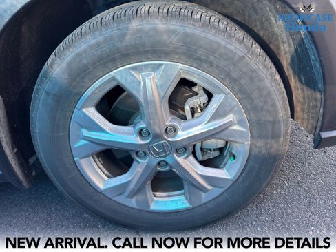 Used 2025 Honda HR-V LX image 8