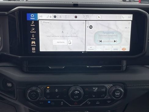 Used 2024 Jeep Wrangler Unlimited Sahara w/ Safety Group image 8