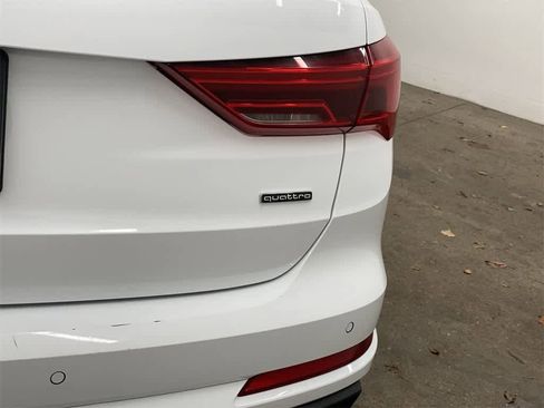 Used 2024 Audi Q3 2.0T Premium image 11