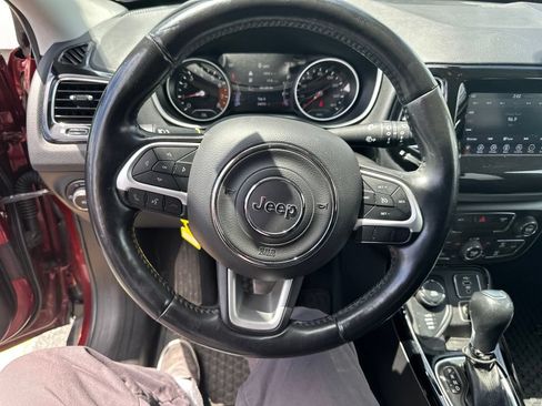Used 2021 Jeep Compass Latitude AWD/4WD image 4