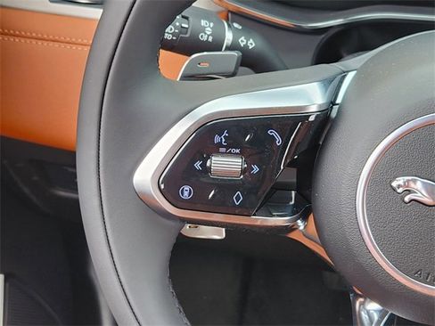 Used 2026 Jaguar F-PACE R-Dynamic S image 27