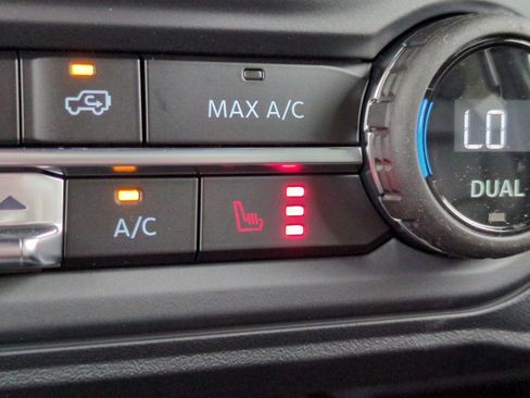 New 2025 Ford Bronco Badlands image 23