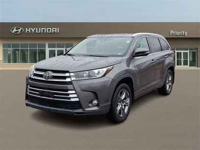 Used 2017 Toyota Highlander Limited Platinum