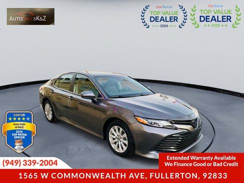 Used 2020 Toyota Camry LE w/ Carpet Mat Package FWD image 5
