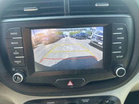 Used 2020 Kia Soul LX image 14