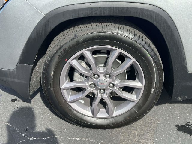 Certified 2024 GMC Terrain SLT FWD image 30
