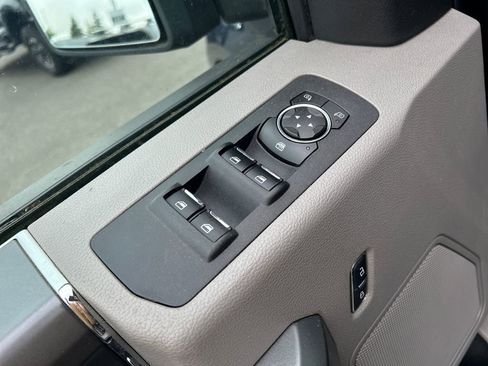 Used 2016 Ford F150 XLT w/ Equipment Group 301A Mid AWD/4WD image 18