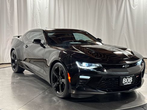 Used 2016 Chevrolet Camaro SS RWD image 14