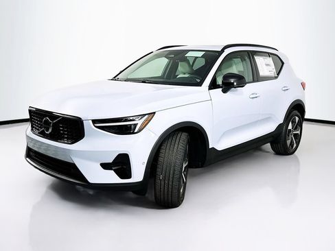 Used 2026 Volvo XC40 B5 Plus w/ Protection Package Premier AWD/4WD image 1