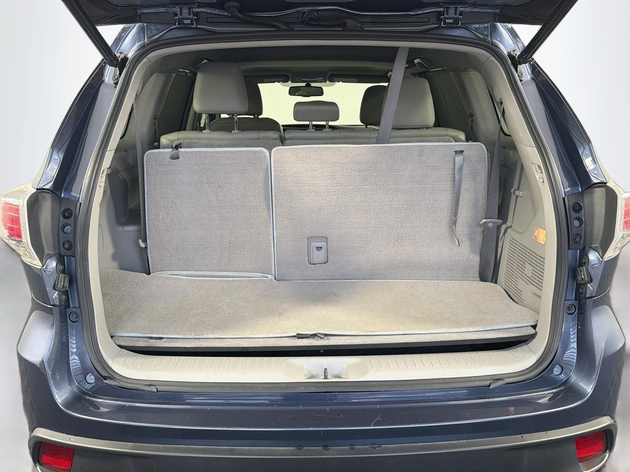 Used 2015 Toyota Highlander XLE FWD image 31