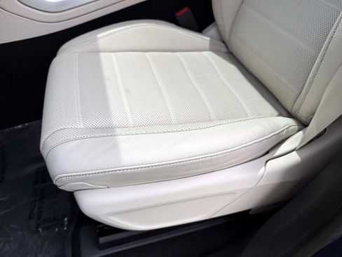 Certified 2024 Mercedes-Benz GLE 350 4MATIC image 22
