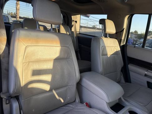 Used 2011 Ford Flex SEL w/ Rapid Spec Order Code FWD image 24