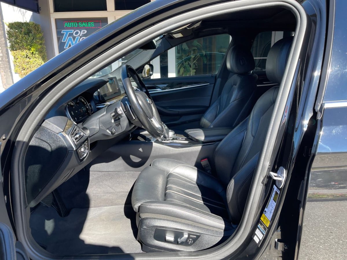 Used 2018 BMW 540i w/ Premium Package RWD image 16