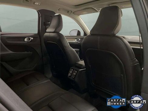 Used 2025 Volvo XC40 B5 Plus image 74
