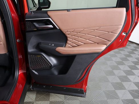 New 2025 Mitsubishi Outlander SEL image 31