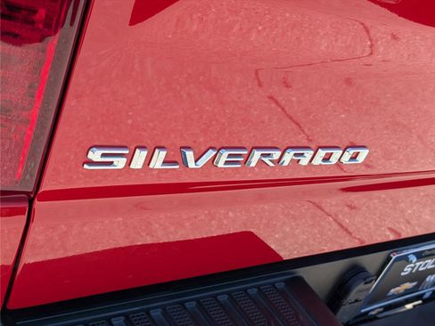Used 2022 Chevrolet Silverado 1500 Custom AWD/4WD image 9